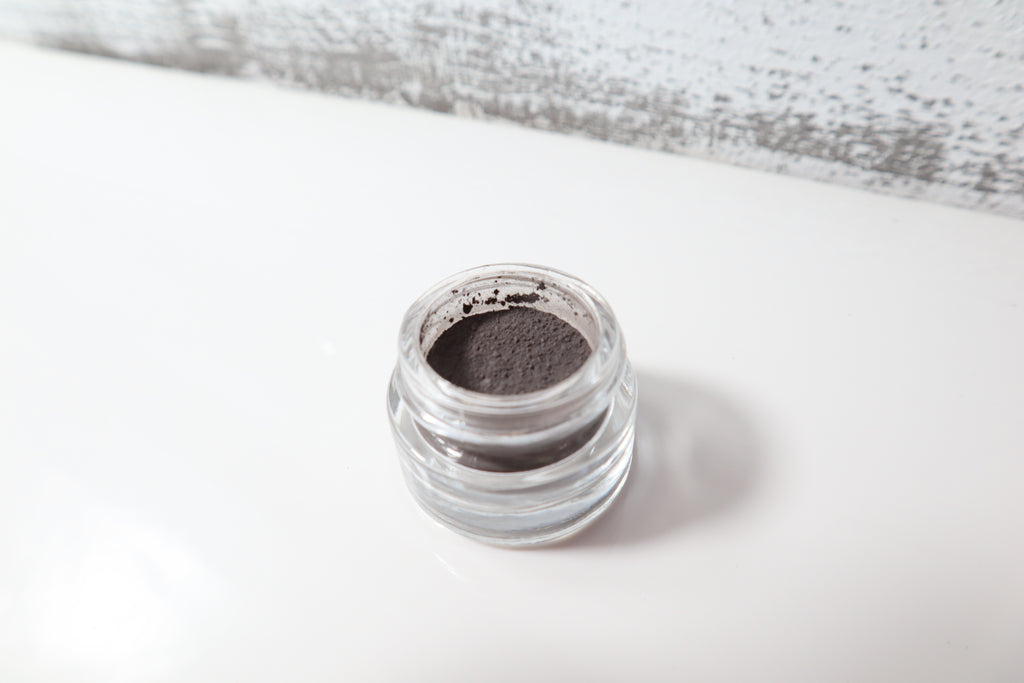 Black Coral - Natural Makeup | Clean Beauty | Clean Skincare Non-Toxic Mineral Eyeshadow | Dye-Free, Cruelty-Free, Sustainable Makeup | Made in the USA (Florida)